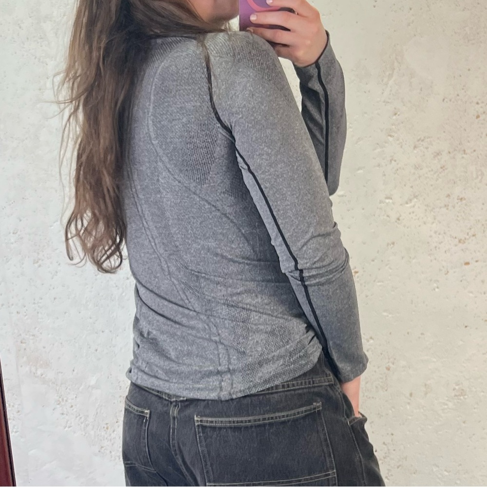Spiritual Gangster Gray Activewear Athletic Long Sleeve Top Size XS/S NEW - Picture 3 of 11